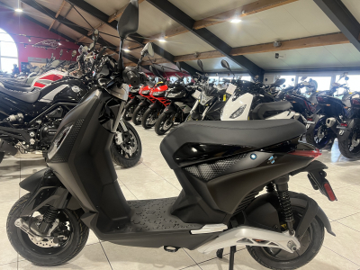 Piaggio 1 PLUS autonomie 68 km en mode WMTC et 100 km en mode ECO B 45km/h