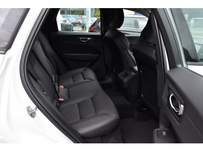 Volvo XC60 2.0 B5 MHEV AWD Plus Dark