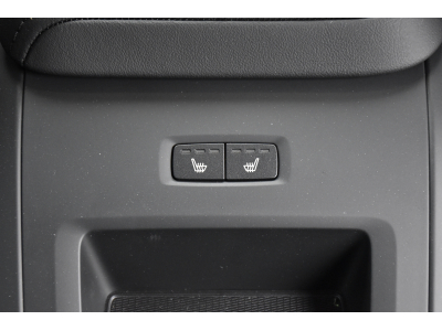 Volvo XC60 2.0 B5 MHEV AWD Plus Dark