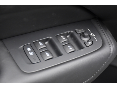 Volvo XC60 2.0 B5 MHEV AWD Plus Dark