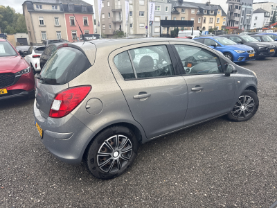 Opel Corsa 1.4 100CV AUTO