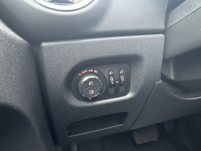 Opel Corsa 1.4 100CV AUTO