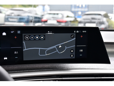 Peugeot 5008 GT Hybrid 145 e-DSC6