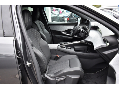 Peugeot 5008 GT Hybrid 145 e-DSC6