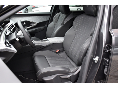 Peugeot 5008 GT Hybrid 145 e-DSC6