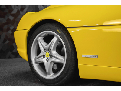 Ferrari F355 Berlinetta - GIALLO MODENA
