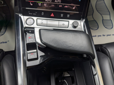 Audi e-tron 71 kWh 50 Quattro S line - autonomie 320 kms