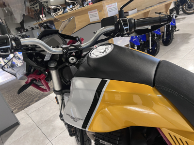 Moto Guzzi V 85 TT Evocative Jaune