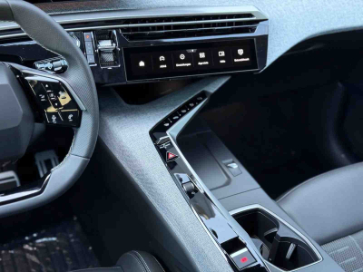 Peugeot 3008 1.2 Hybrid 145 E-DSC6 GT