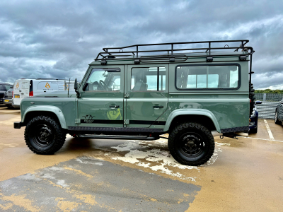 Land-Rover Defender 110 TD4 SE *Blaser Edition*  1 of 60
