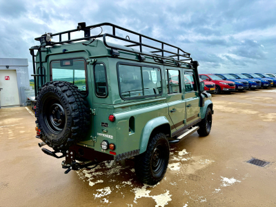 Land-Rover Defender 110 TD4 SE *Blaser Edition*  1 of 60