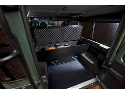 Land-Rover Defender 110 TD4 SE *Blaser Edition*  1 of 60