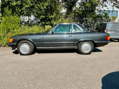 Mercedes-Benz SL 560 CABRIOLET