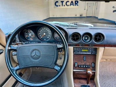 Mercedes-Benz SL 560 CABRIOLET