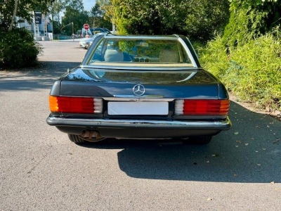 Mercedes-Benz SL 560 CABRIOLET