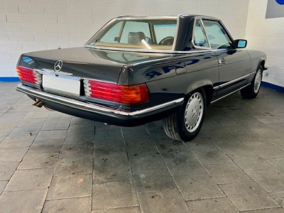 Mercedes-Benz SL 560 CABRIOLET