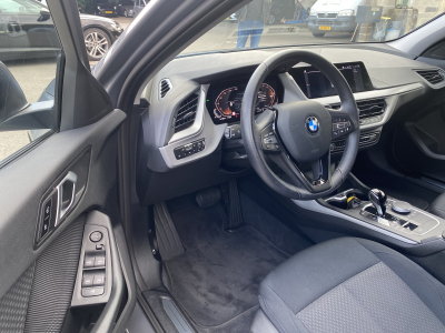 BMW 118 118i A 136cv 2xPDC Apple Carplay LED