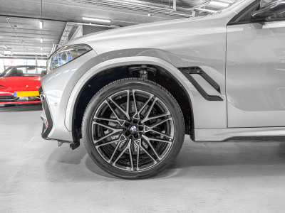 BMW X6 M Competition,/Pano/HUD//Soft/Carbone/360° ACC+ AHK/ Laser Sitzlüftung/22/