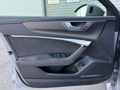 Audi RS6 RS6 PERFORMANCE 4.0 TFSI quattro/ B&O/PANO/HUP/23/ 360°