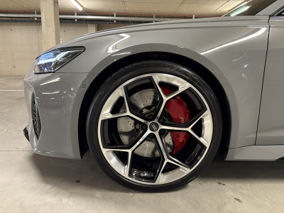 Audi RS6 RS6 PERFORMANCE 4.0 TFSI quattro/ B&O/PANO/HUP/23/ 360°