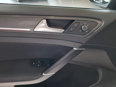 Volkswagen Golf GTI 2.0 TSI 245 PERFORMANCE FACELIFT VIRTUAL COCKPIT LED NAVI 1 HAND
