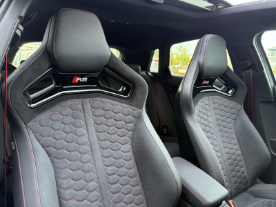 Audi RS3 Sportback 2.5 TFSI quattro/PERF/CARBONE/Pano/ /19/HUD/CAM/SONO/MATRIX