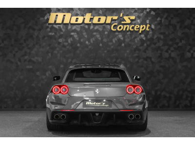 Ferrari GTC4Lusso T V8