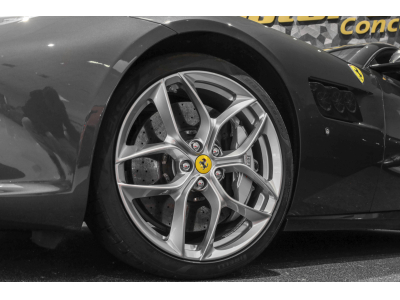 Ferrari GTC4Lusso T V8