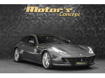 Ferrari GTC4Lusso T V8
