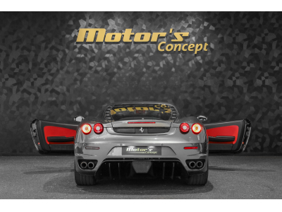Ferrari F430 Coupé - GRIGIO SILVERSTONE / ROSSO
