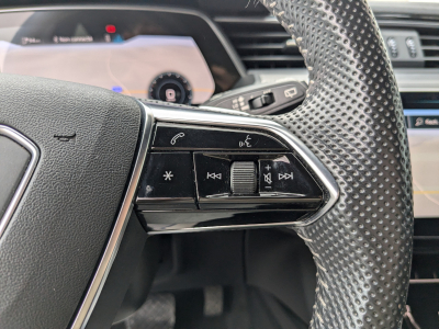 Audi e-tron 71 kWh 50 Quattro S line - autonomie 320 kms