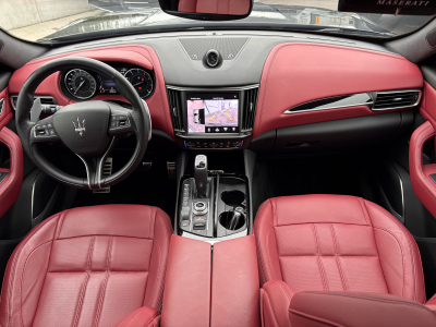 Maserati Levante MODENA Q4 / CAMERA 360/ ACC/ PANORAMA/