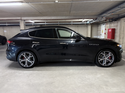 Maserati Levante MODENA Q4 / CAMERA 360/ ACC/ PANORAMA/