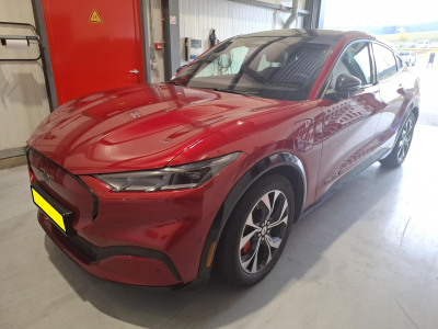 Ford Mustang Mach-E Extended Range 99kw/h 4WD