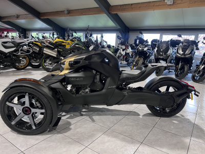 Can-Am Ryker 900 SPORT
