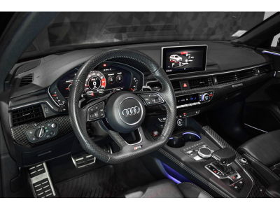 Audi RS4 AVANT 2.9 V6 QUATTRO