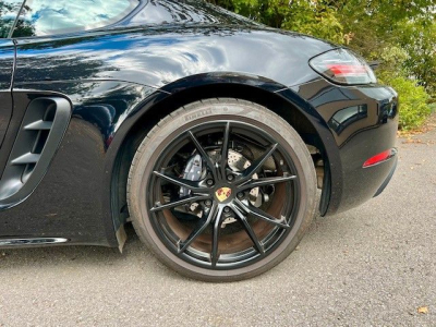 Porsche Cayman 718
