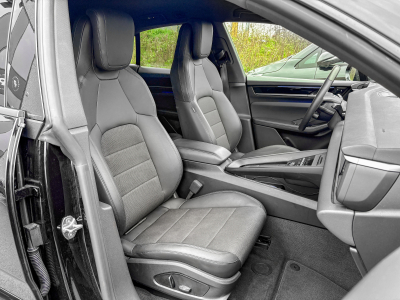 Porsche Macan MACAN 4