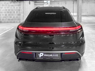 Porsche Macan MACAN 4