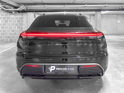 Porsche Macan MACAN 4