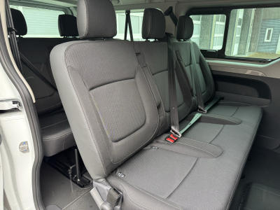 Renault Trafic 150  L2H1 4Jahresreifen/AHK/9 Sitzer