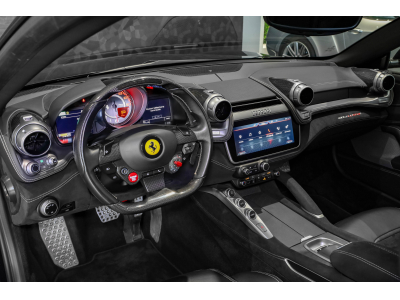 Ferrari GTC4Lusso T V8 - NERO DAYTONA