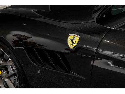 Ferrari GTC4Lusso T V8 - NERO DAYTONA