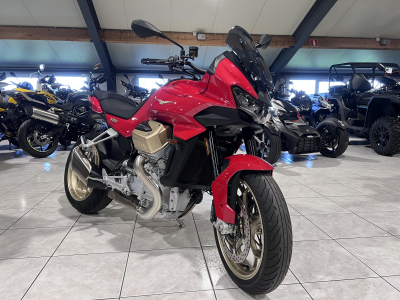 Moto Guzzi V 100 MANDELLO ROSSO MAGMA