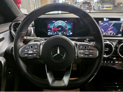 Mercedes-Benz CLA 180 D AMG LINE NEW MODEL CUIR NAVI