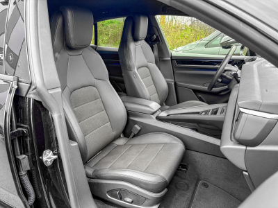 Porsche Macan MACAN 4