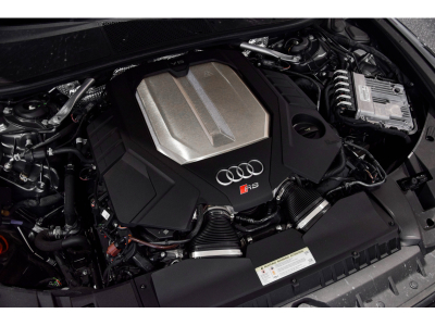 Audi RS6 C8 AVANT V8