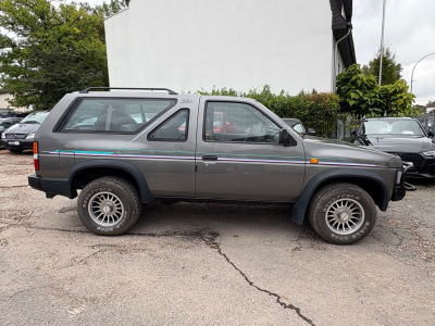 Nissan Terrano Terrano 2.4 Prestige/ H KENNZEICHEN /
