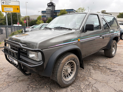 Nissan Terrano Terrano 2.4 Prestige/ H KENNZEICHEN /