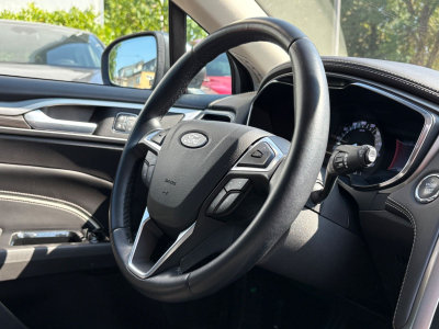 Ford Mondeo Mondeo Turnier Hybrid Vignale 138 KW